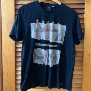 Guess men’s t shirt